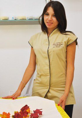 Manicure giapponese classica per uomini e donne a Linarolo. Prenota il tuo appuntamento e scopri i prezzi.